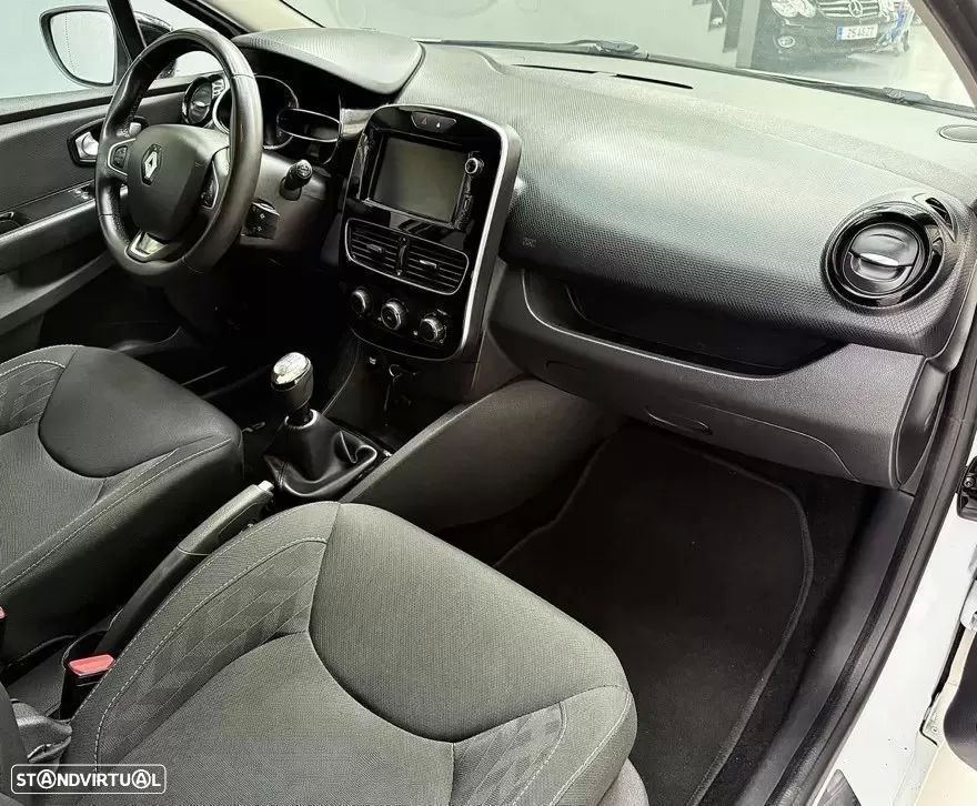 Renault Clio Sport Tourer 1.5 dCi Limited — fotografia 18