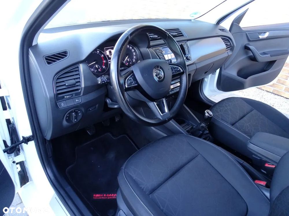 Skoda Fabia 1.0 MPI Clever - 19
