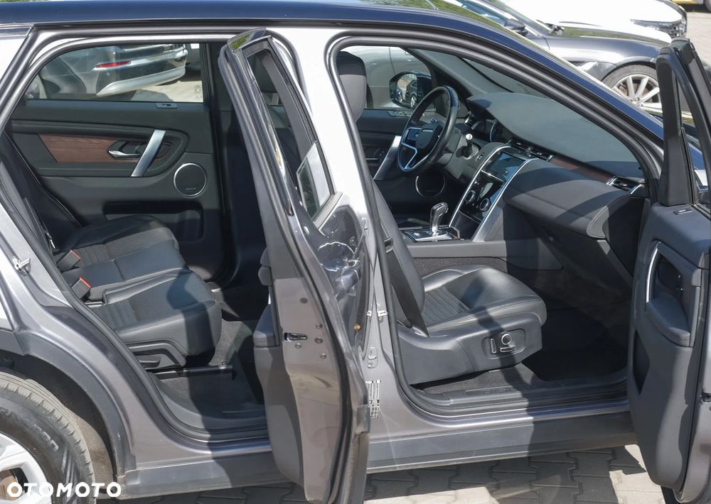 Land Rover Discovery Sport P300e SE - 25