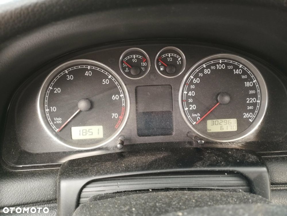 Volkswagen Passat 1.8 5V Turbo Comfortline - 4