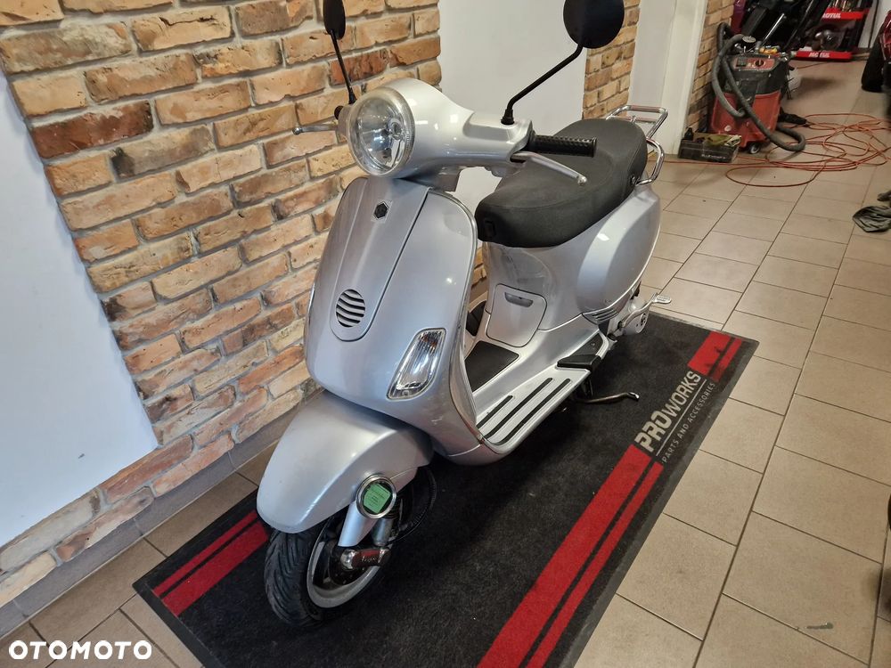 Vespa LX - 8