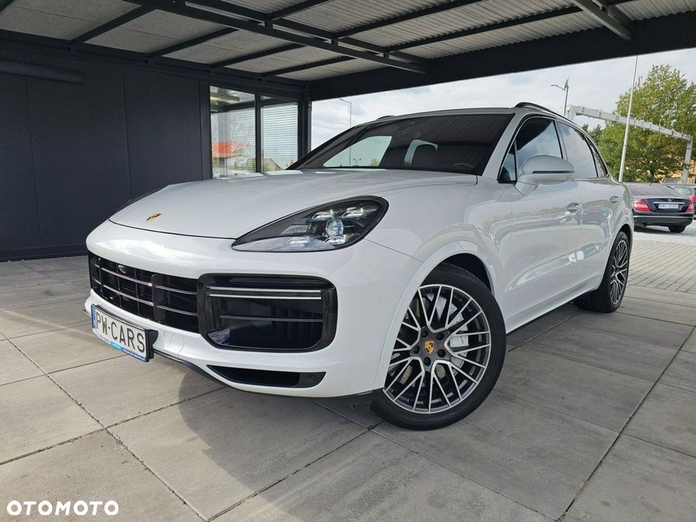 Porsche Cayenne - 1