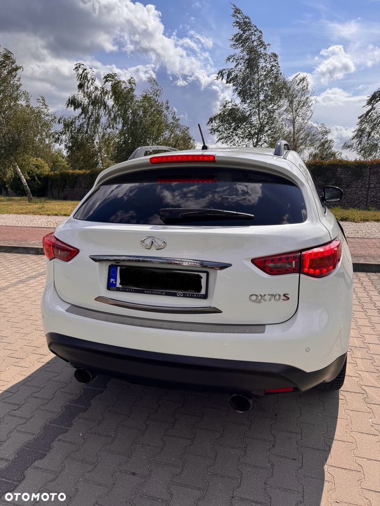 Infiniti QX70 3.7 S Design - 10