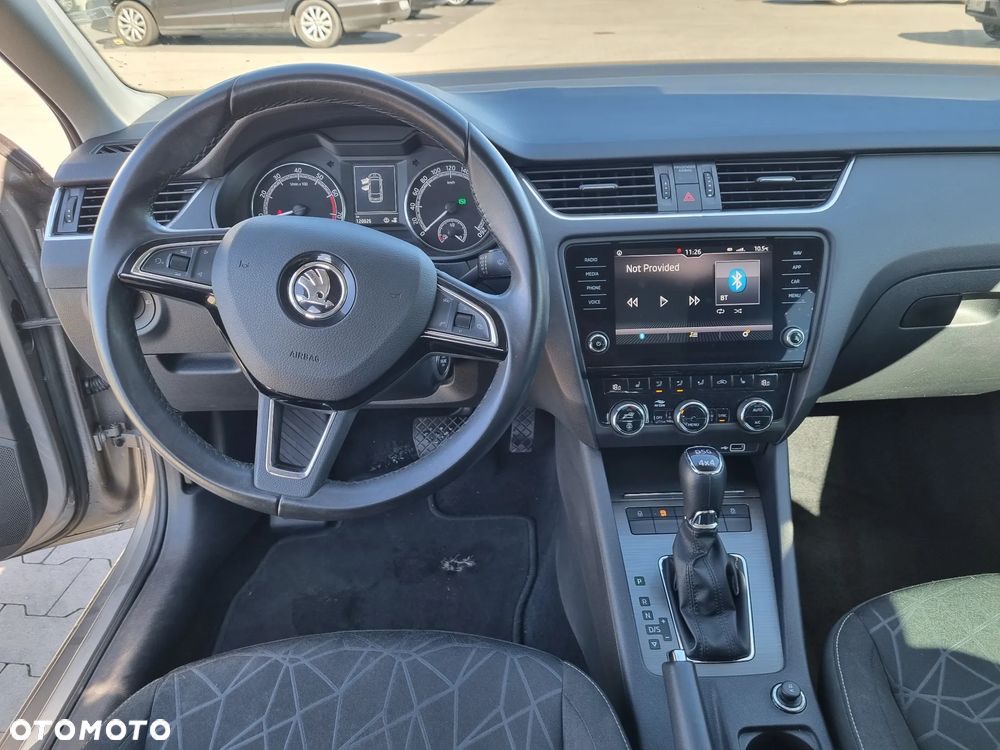 Skoda Octavia 1.8 TSI 4x4 DSG Clever - 13