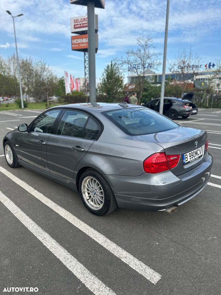 BMW Seria 3 320d DPF Aut. - 7