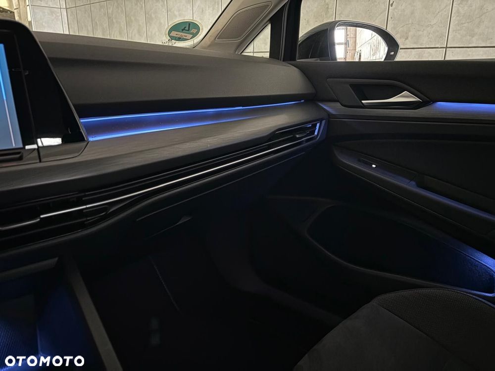 Volkswagen Golf - 20