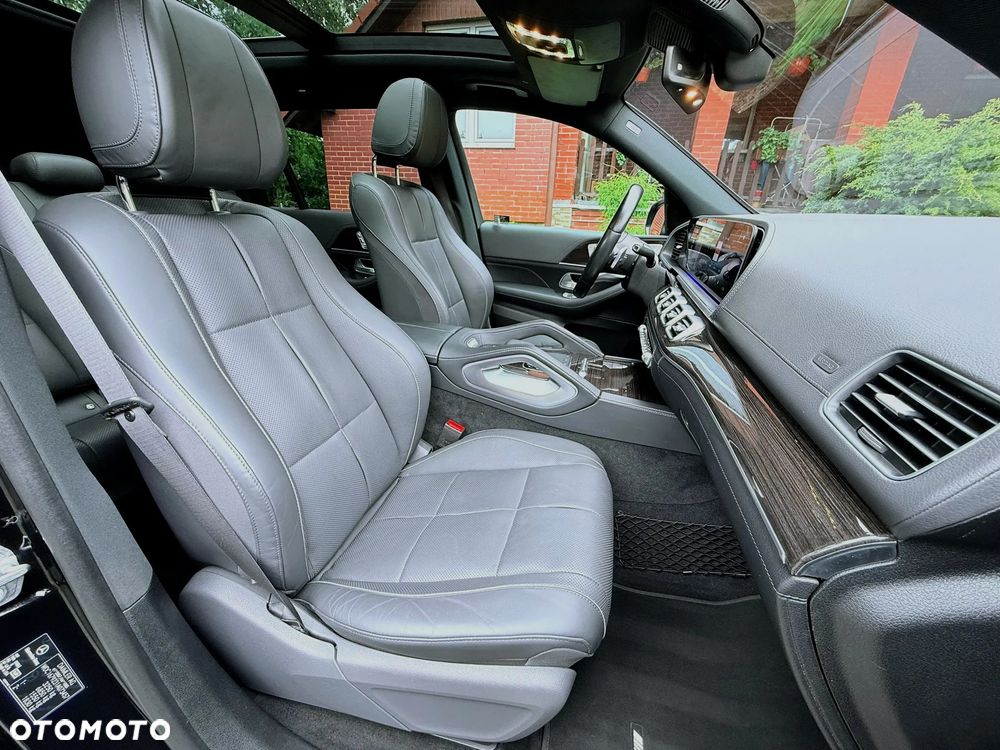 Mercedes-Benz GLS - 21