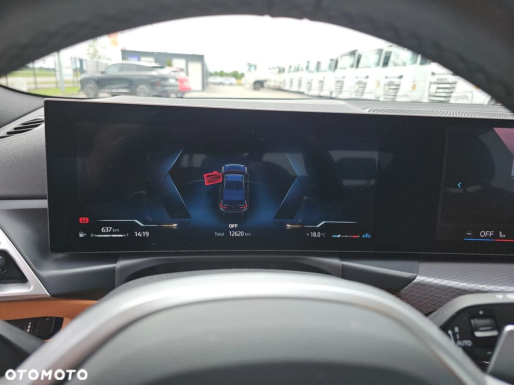 BMW Seria 3 318i M Sport - 15