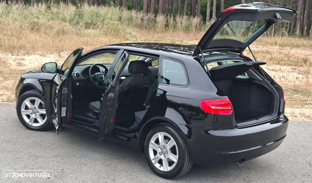 Audi A3 Sportback 1.6 TDI DPF Attraction - 12