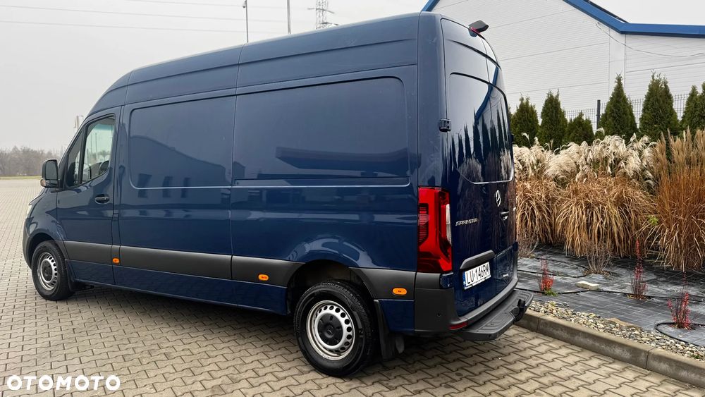 Mercedes-Benz Sprinter - 13