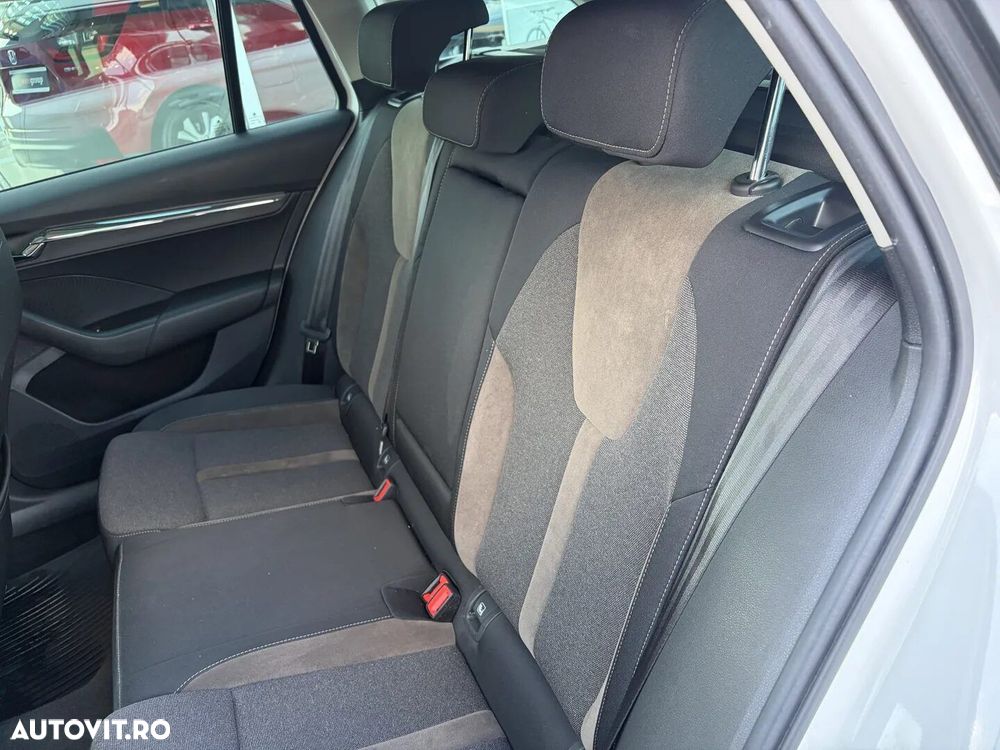 Skoda Octavia 2.0 TDI DSG 4X4 Scout - 12