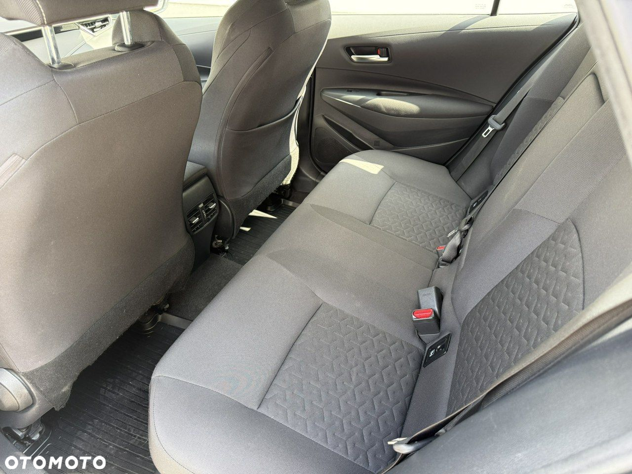 Toyota Corolla - 21