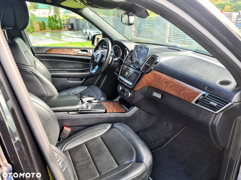Mercedes-Benz GLS 350 d 4-Matic - 8