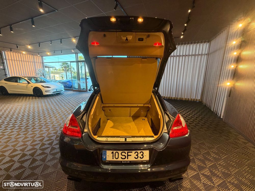 Porsche Panamera Platinum Edition - 40