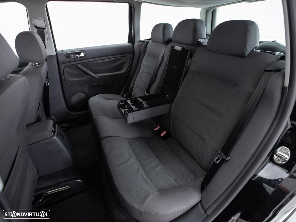 VW Passat Variant - 10