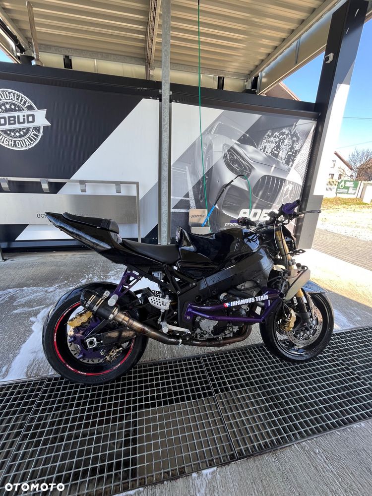Suzuki GSX-R - 4
