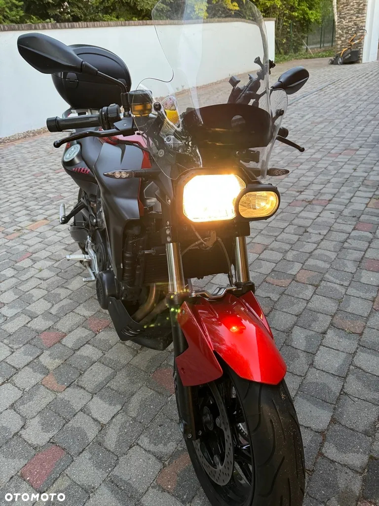 BMW F - 15