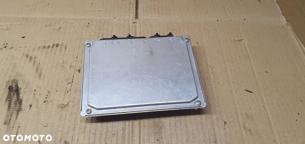 Komputer sterownik silnika Audi A6 C5 2.4 4B0907552F - 3
