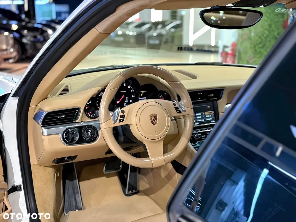 Porsche 911 Carrera PDK - 11