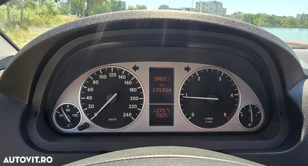 Mercedes-Benz B 200 CDI - 19