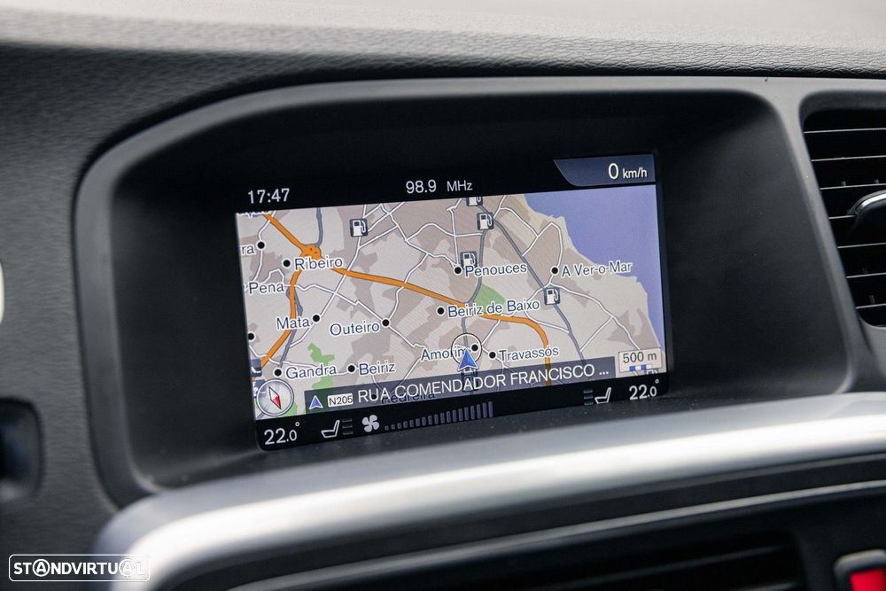 Volvo V60 2.4 D6 Momentum AWD Phev - 36