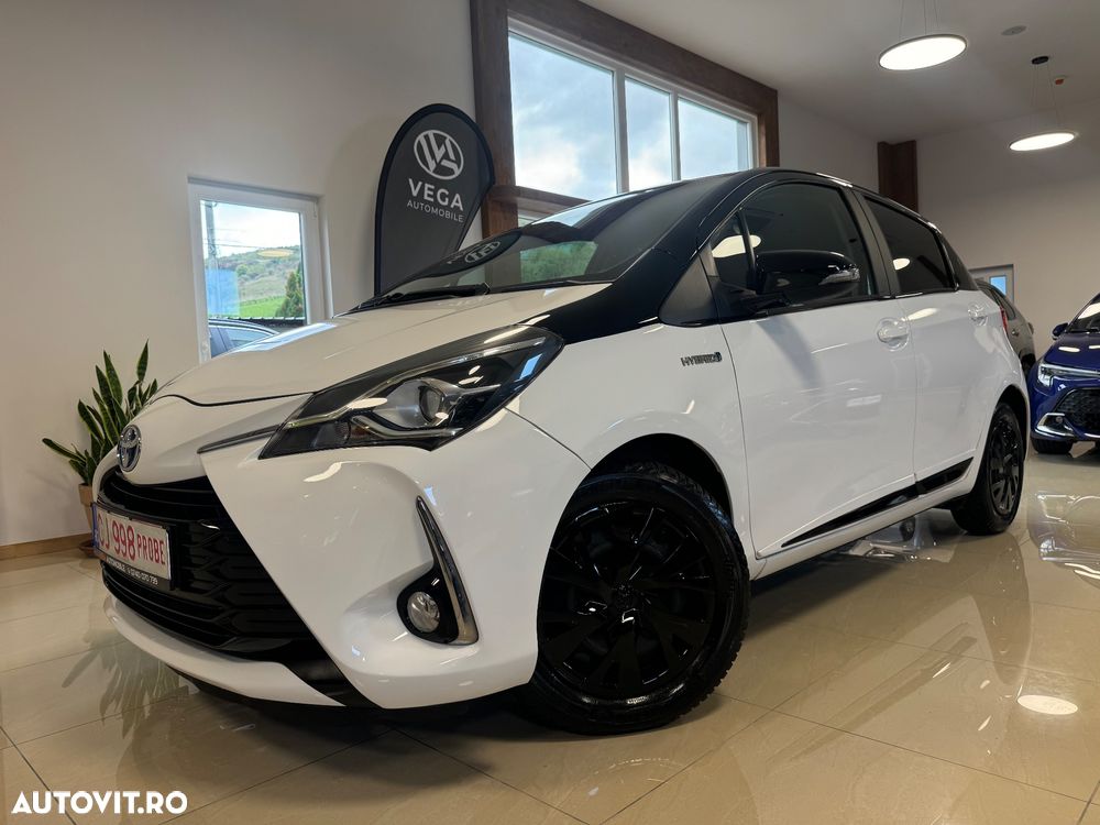 Toyota Yaris 1.5 VVT-i HSD Bi-Tone G&B - 1