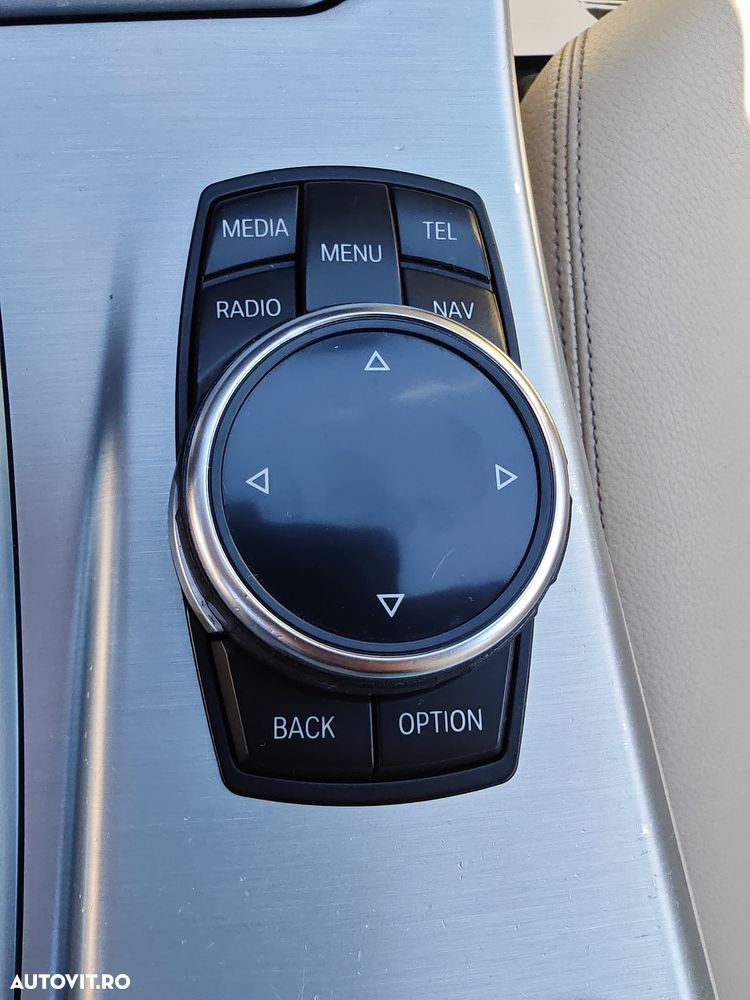 BMW Seria 5 520d xDrive Aut. Modern Line - 18