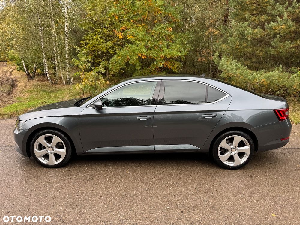 Skoda Superb 1.6 TDI Ambition - 6
