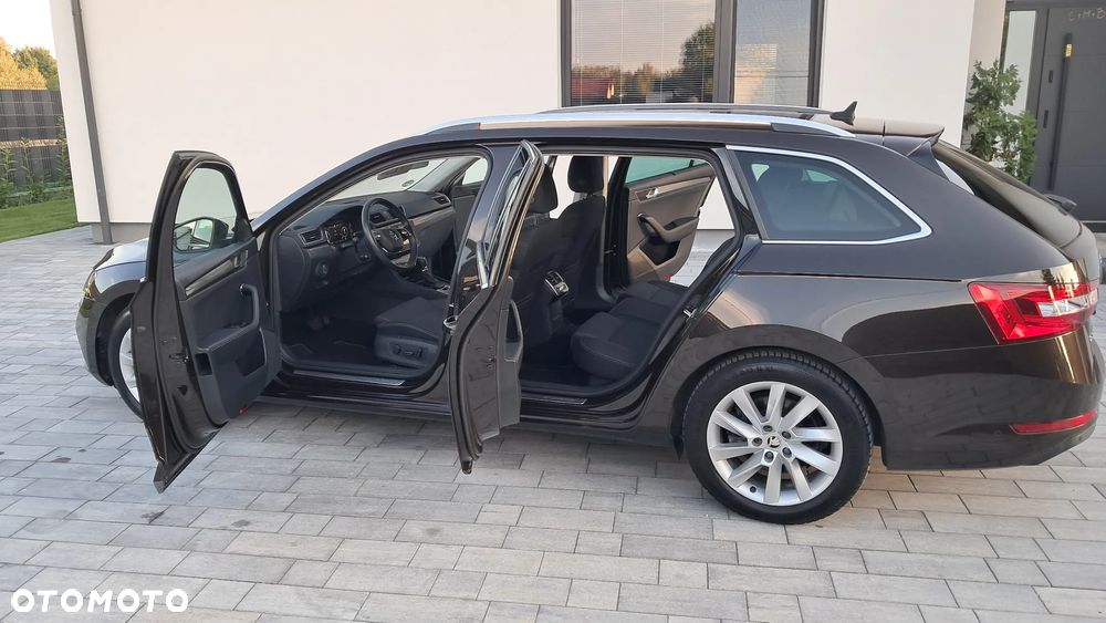 Skoda Superb 1.5 TSI Plug-in Hybrid L&K DSG - 12