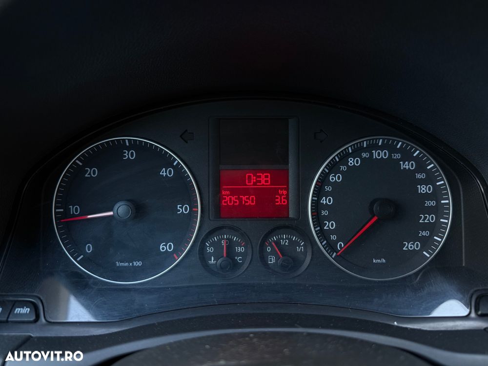 Volkswagen Golf - 12