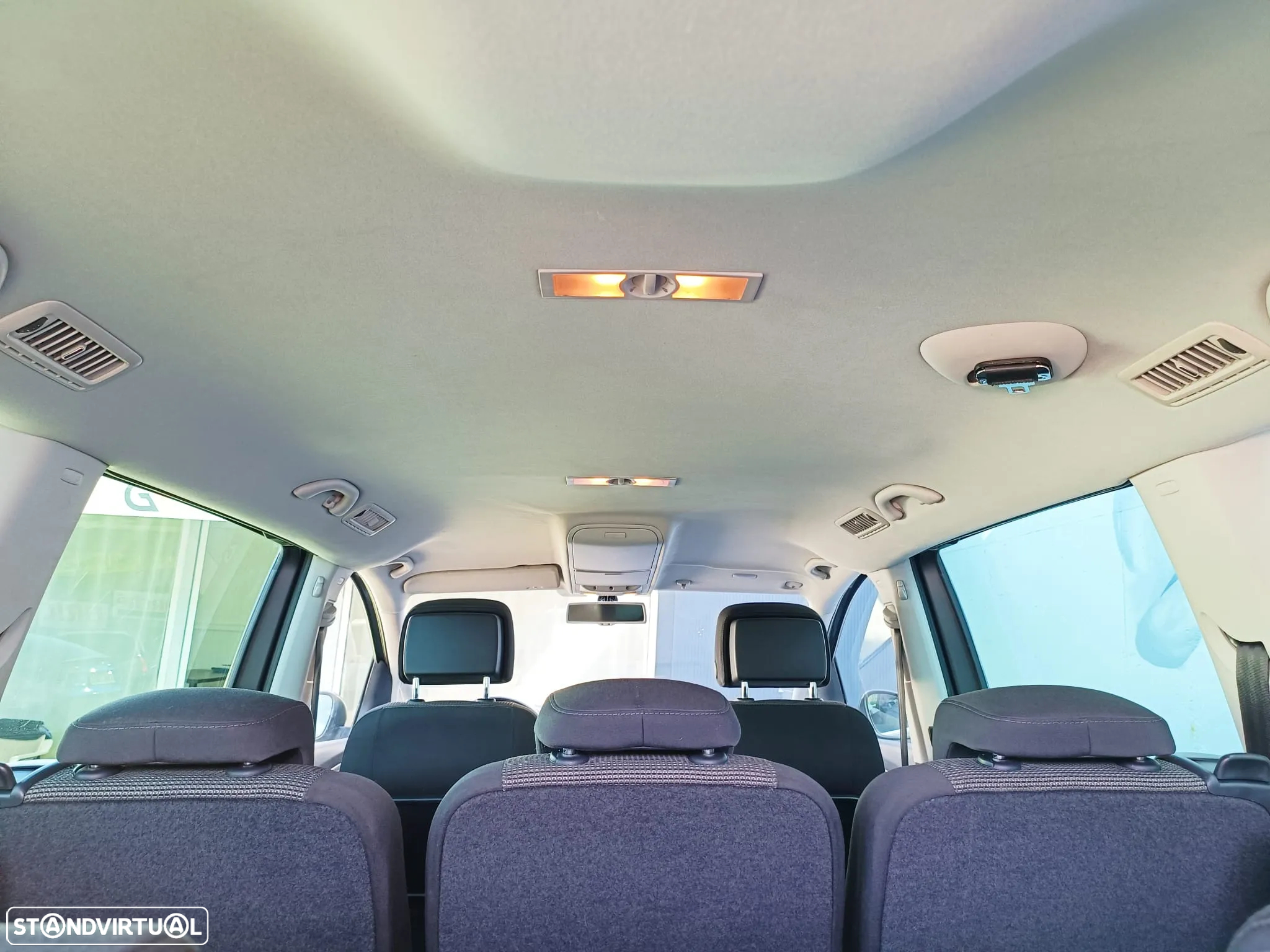 VW Sharan 2.0 TDI Confortline - 22