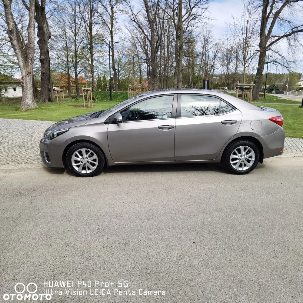 Toyota Corolla 1.6 Premium + - 3
