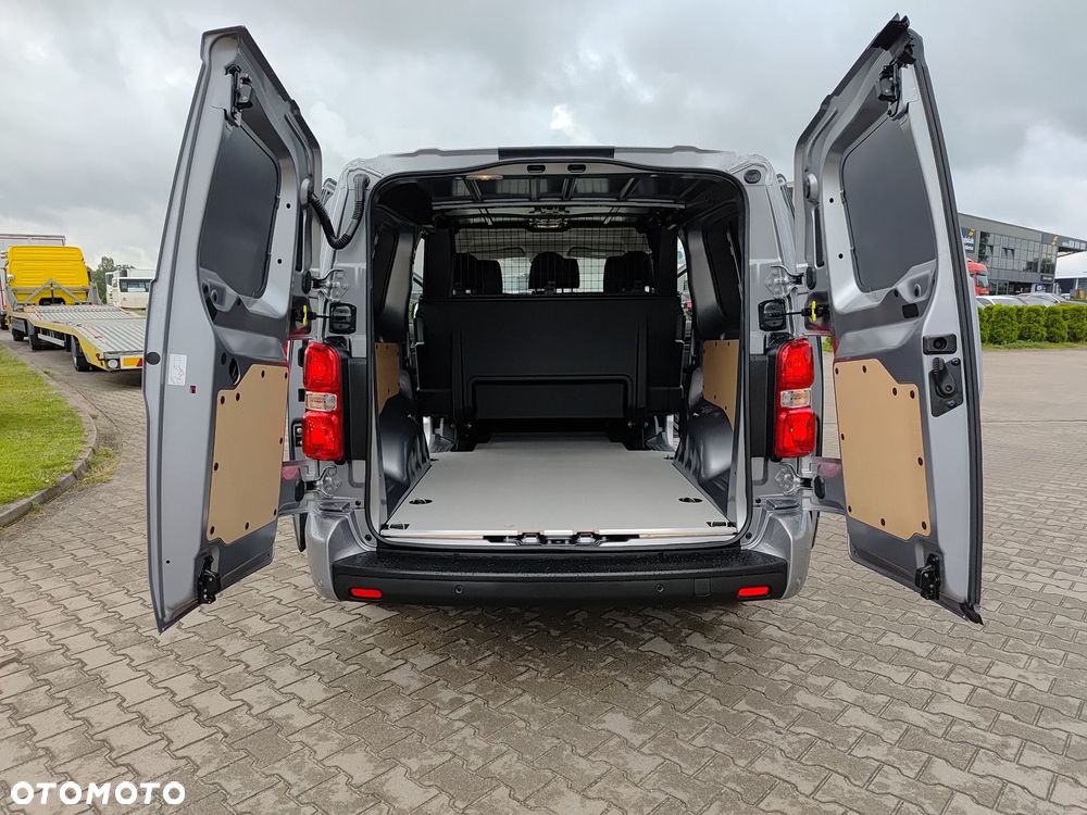 Opel Vivaro Nowy Vivaro Furgon Brygadowy Flex Extra Long 2.0d 144 KM MT6 - 30