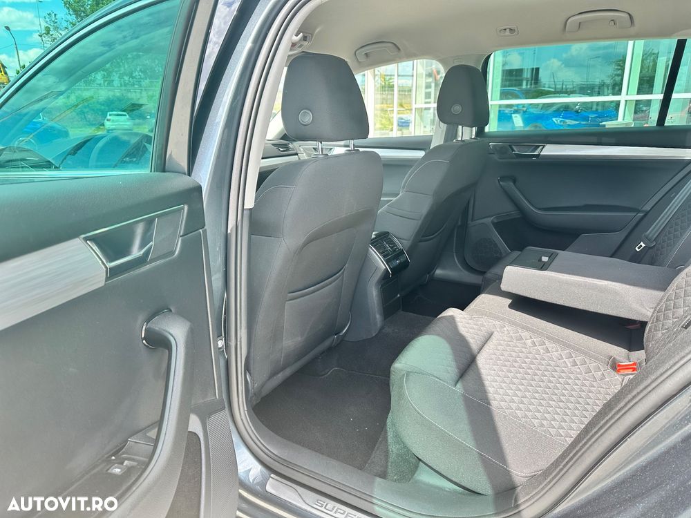 Skoda Superb 2.0 TDI DSG Ambition - 10