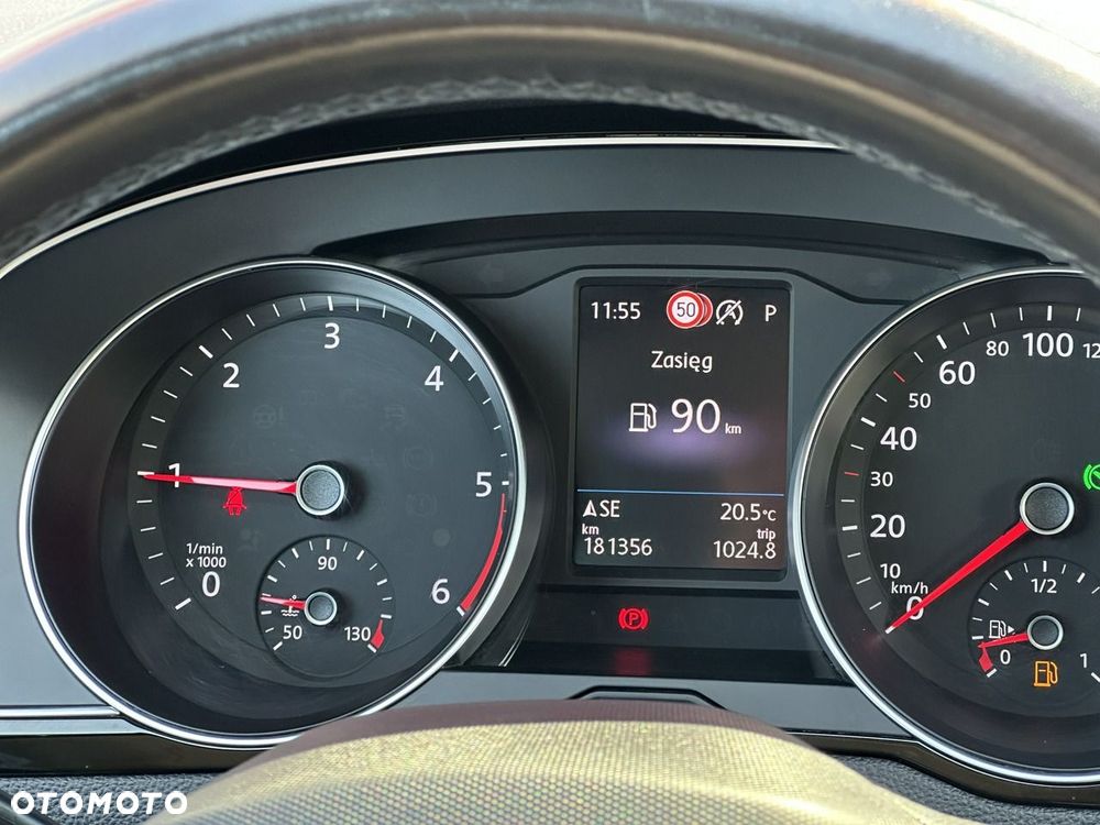 Volkswagen Passat Variant 2.0 TDI SCR DSG Business - 18