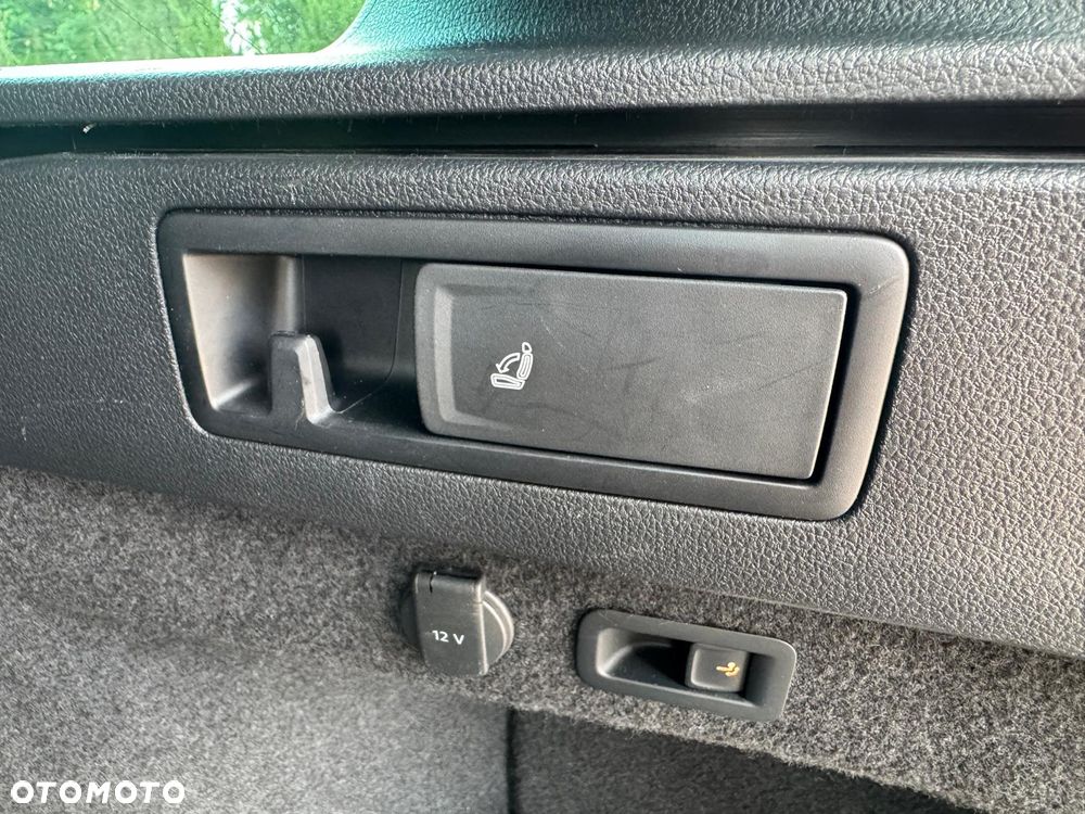 Volkswagen Passat - 12