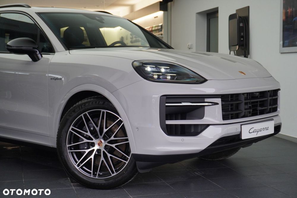 Porsche Cayenne E-Hybrid PHEV - 3