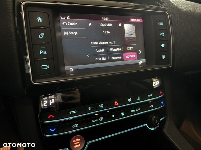 Jaguar F-Pace 2.0 i4D AWD R-Sport - 24