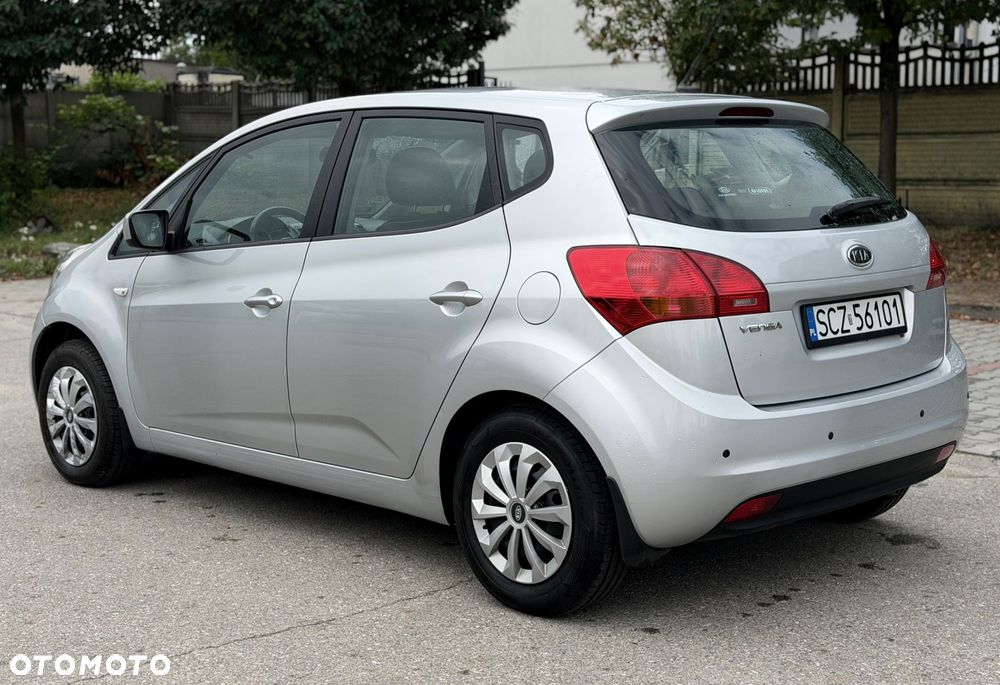 Kia Venga 1.4 L - 5
