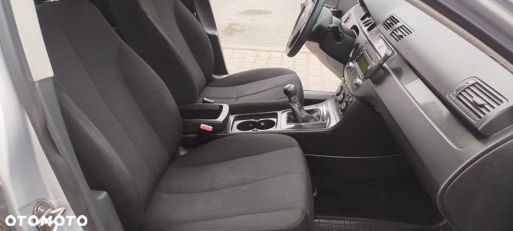 Volkswagen Passat - 8