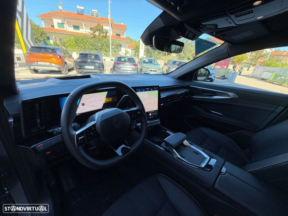Renault Austral 1.2 E-Tech Iconic - 13