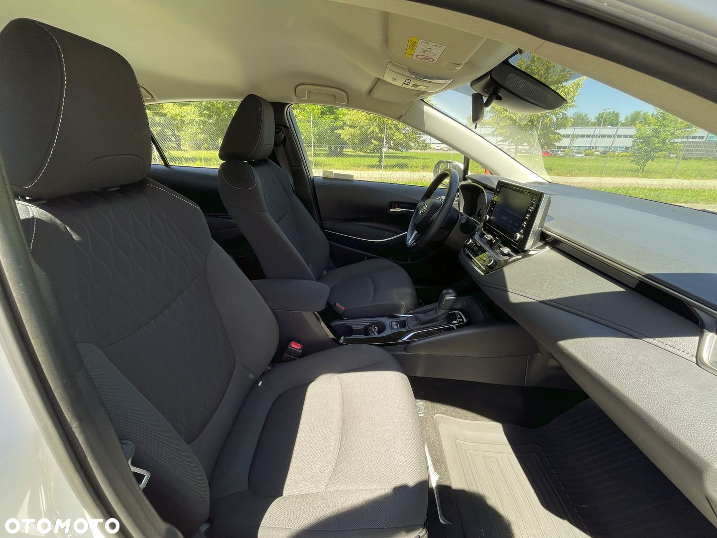 Toyota Corolla 1.8 Hybrid Comfort - 13