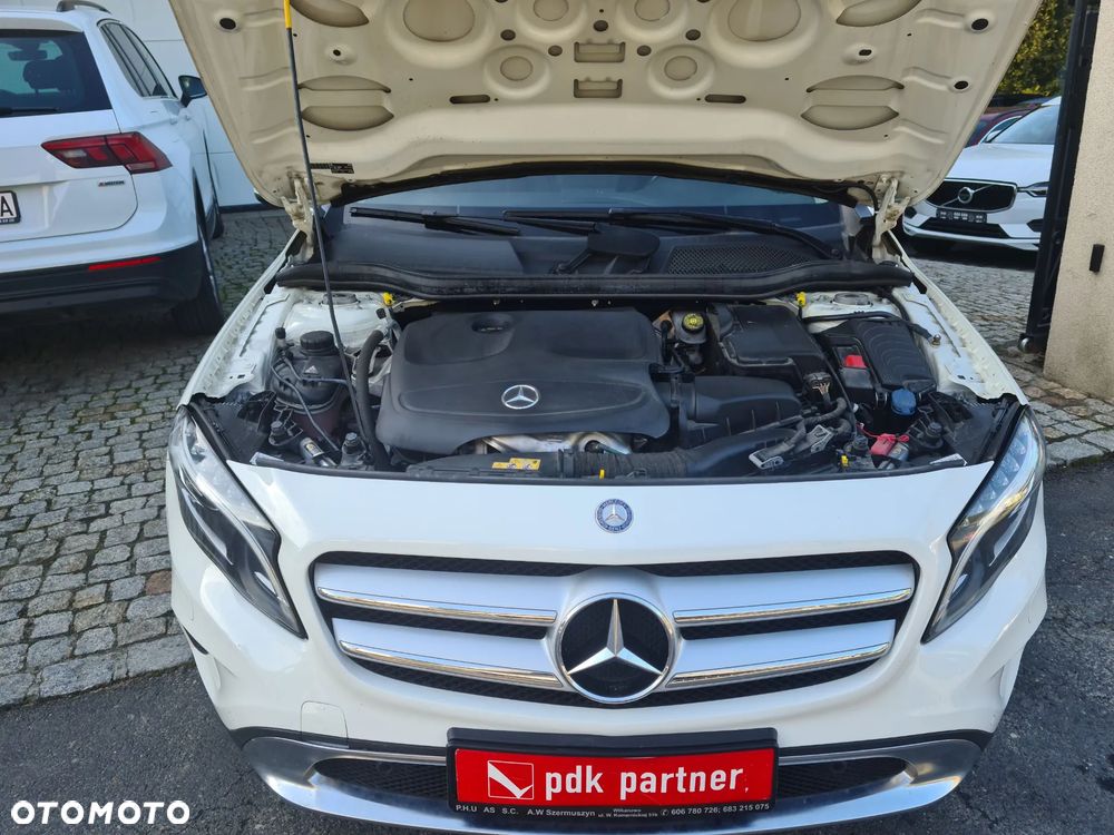Mercedes-Benz GLA - 27