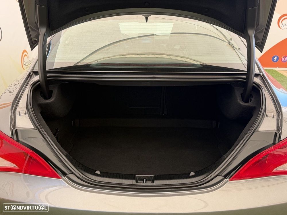 Mercedes-Benz CLA 180 d Urban - 17