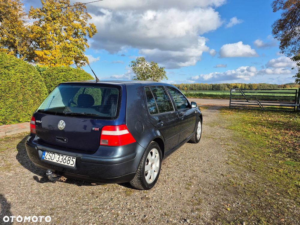 Volkswagen Golf - 11