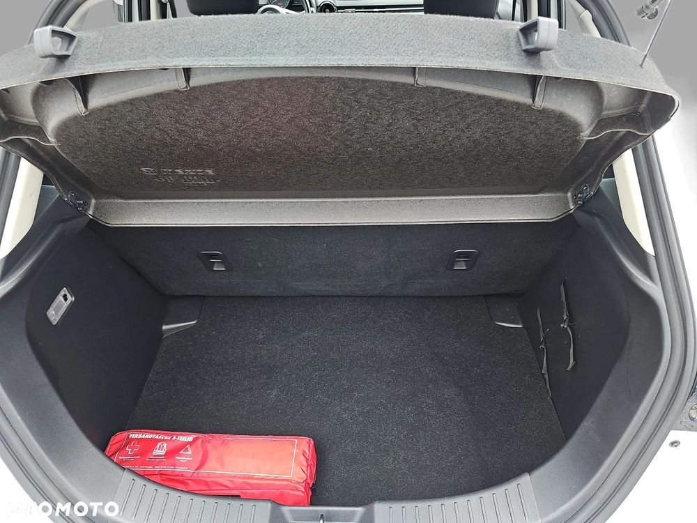 Mazda 2 1.5 Skygo - 21