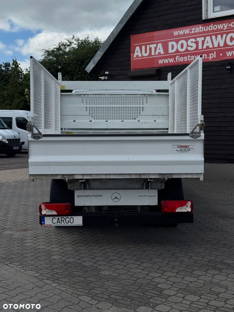 Mercedes-Benz Sprinter - 11