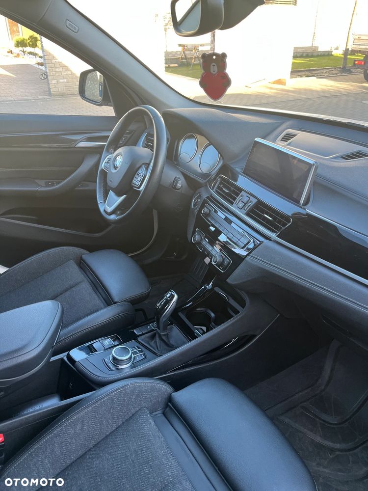 BMW X1 sDrive18i Sport Line - 4