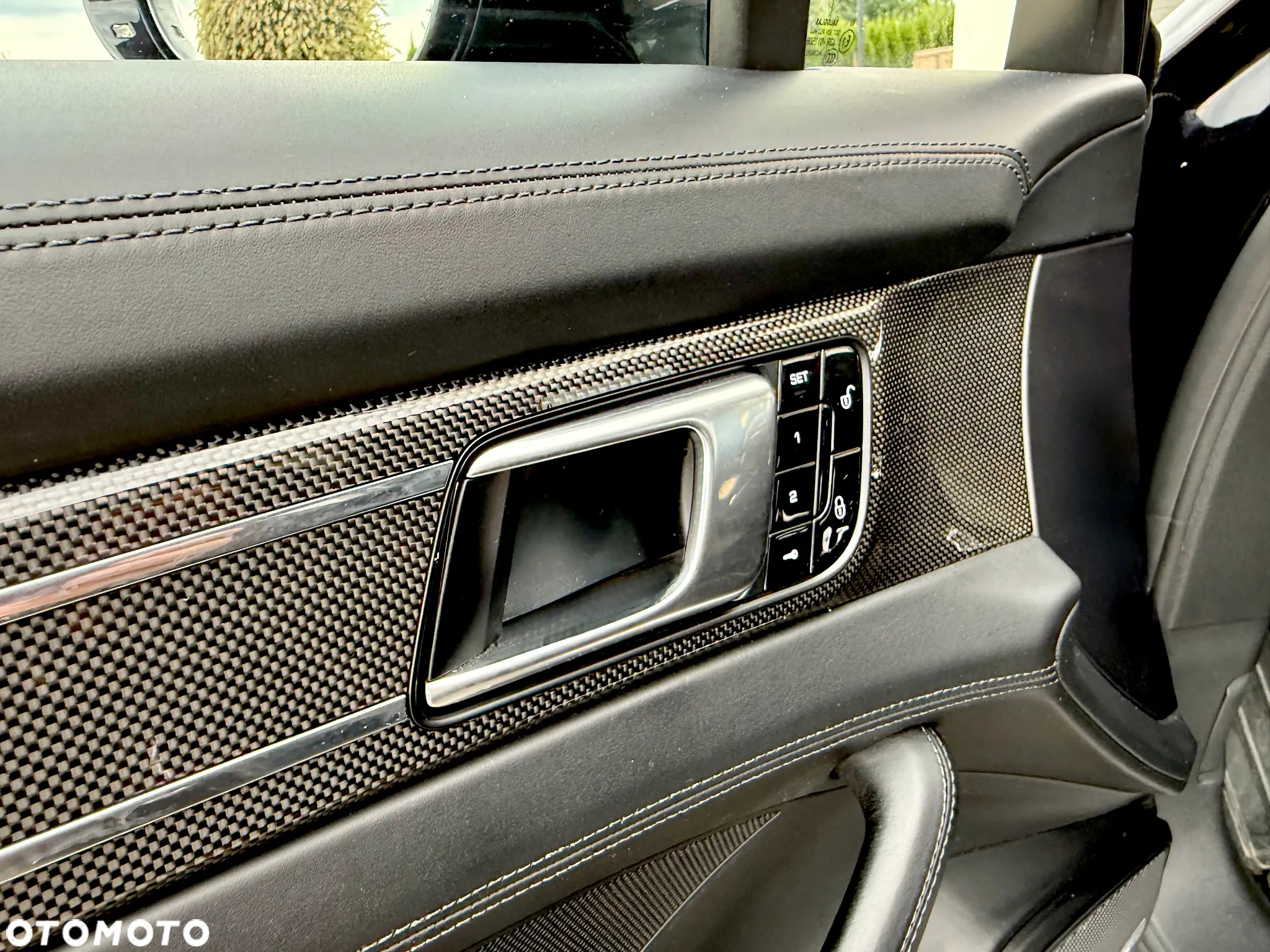 Porsche Panamera 4S - 27