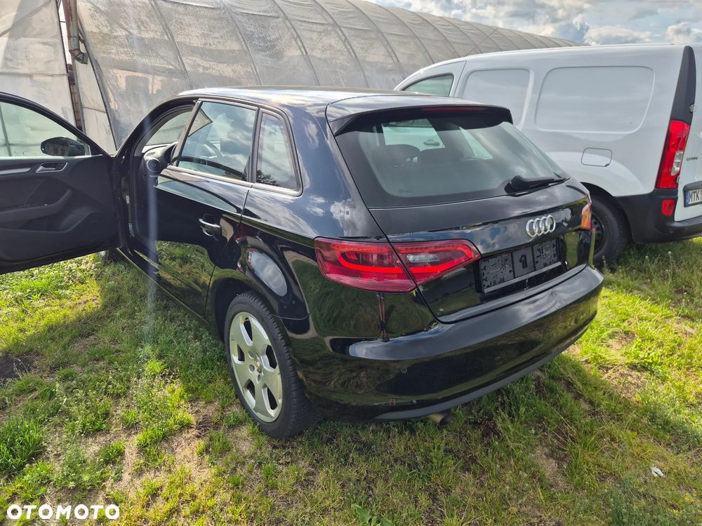 Audi A3 Sportback 1.6 TDI Attraction - 15